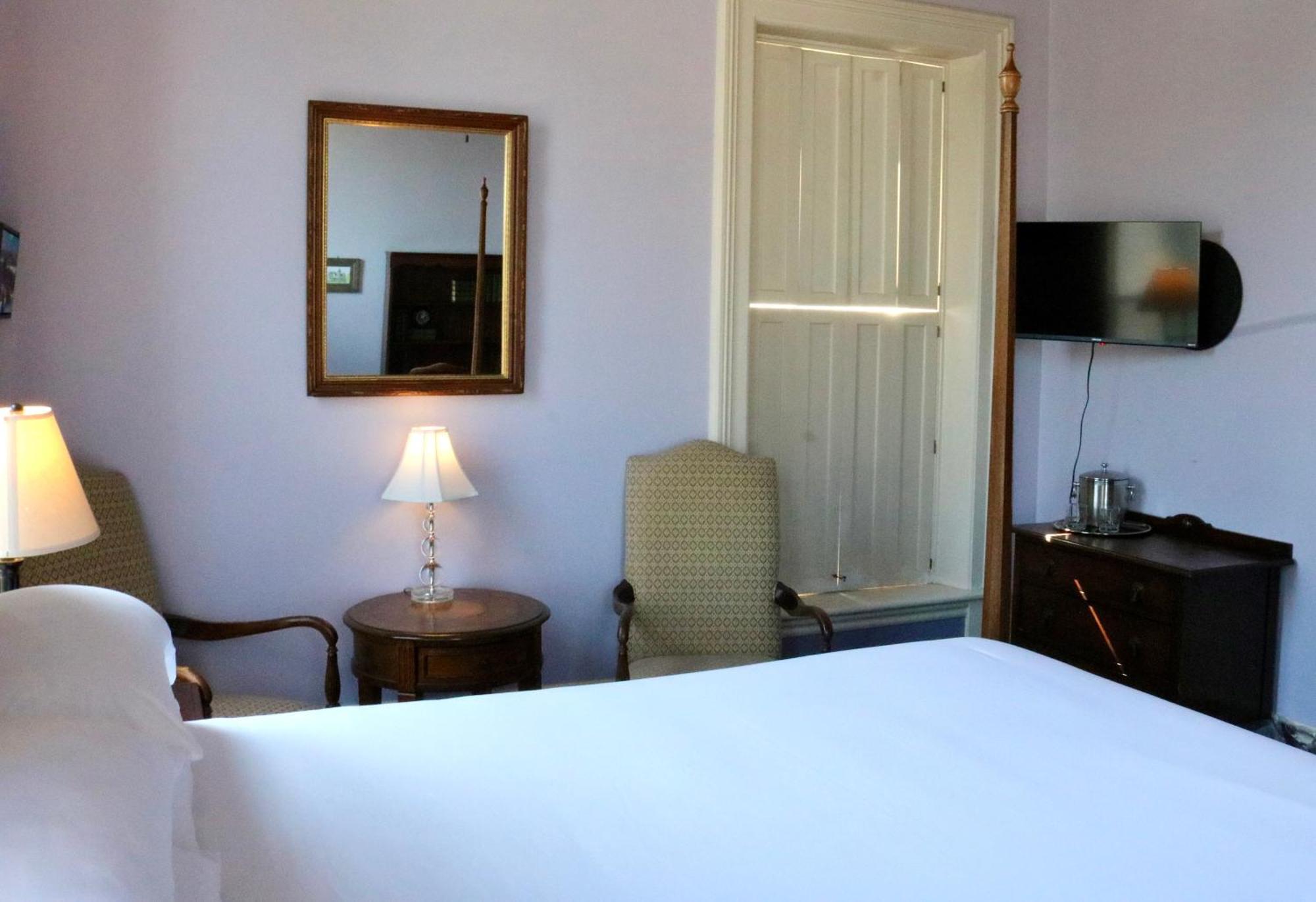 The Joshua Wilton House Hotel Harrisonburg Exterior foto